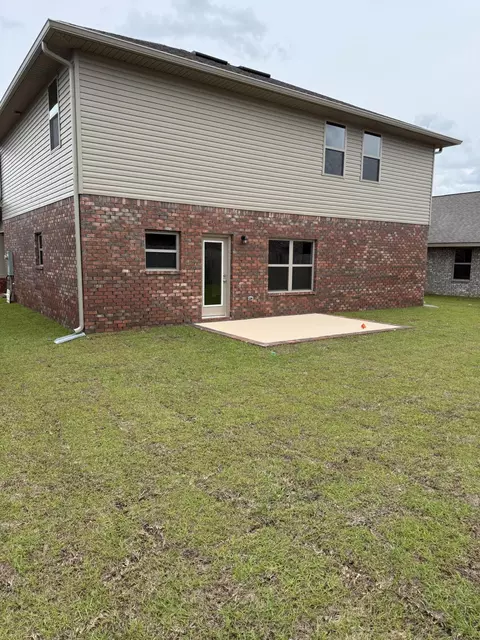 Exterior - 185 Ridgeway Cir, Crestview, FL 32536 photo 2 of 3
