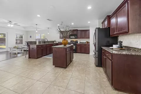 Kitchen - 2392 Agerton St, Crestview, FL 32536 photo 1 of 4