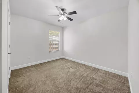 Bedroom - 2392 Agerton St, Crestview, FL 32536 photo 3 of 10
