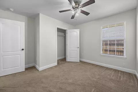Bedroom - 2392 Agerton St, Crestview, FL 32536 photo 4 of 10