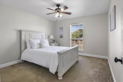 Bedroom - 2392 Agerton St, Crestview, FL 32536 photo 6 of 10