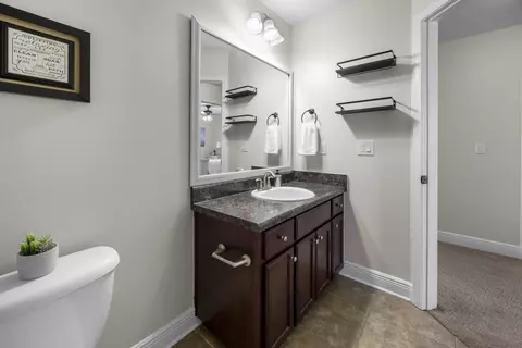 Bath - 2392 Agerton St, Crestview, FL 32536 photo 8 of 8