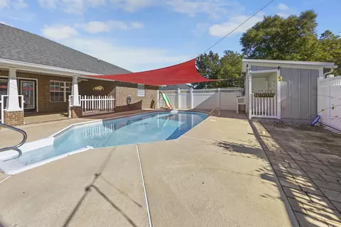 Exterior - 2392 Agerton St, Crestview, FL 32536 photo 7 of 15
