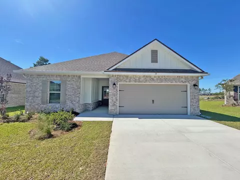 10 Bon Ami Dr, Freeport, FL 32439