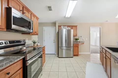 Kitchen - 5212 Moore Loop, Crestview, FL 32536 photo 3 of 3