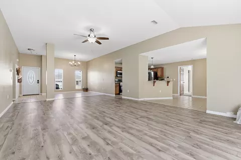 Living - 5212 Moore Loop, Crestview, FL 32536 photo 3 of 5