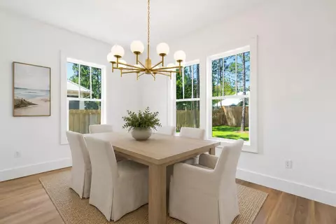 Dining - 61 E Grizzly St, Freeport, FL 32439 photo 1 of 1