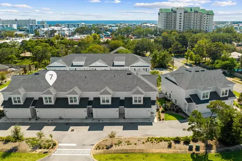 100 Beach Dr UNIT 7, Destin, FL 32541