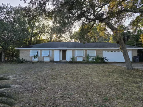 403 James Ave, Valparaiso, FL 32580