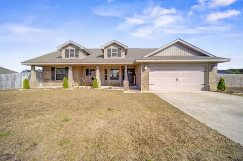 2045 Broad St, Crestview, FL 32536