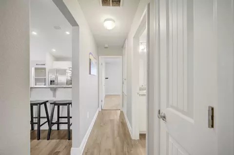 Entry Way - 2045 Broad St, Crestview, FL 32536 photo 1 of 1