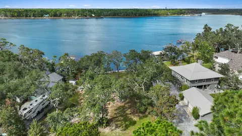 448 Holly Point Rd, Freeport, FL 32439 photo 4