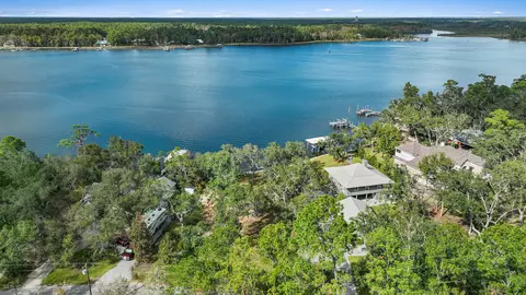 448 Holly Point Rd, Freeport, FL 32439 photo 5