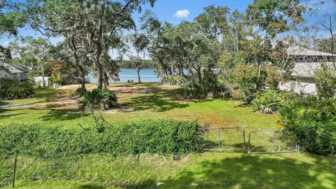 448 Holly Point Rd, Freeport, FL 32439