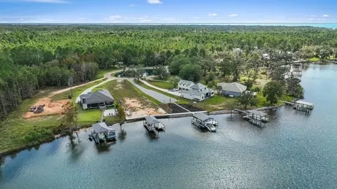 78 Lagrange Cove Cir, Freeport, FL 32439 photo 9