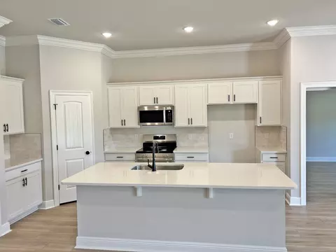 2806 San Antone Ct, Crestview, FL 32539 photo 3
