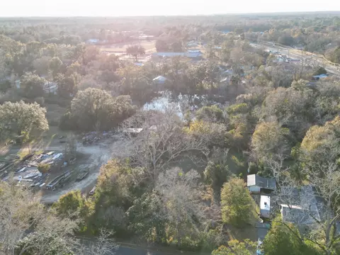 736 2nd St, Chipley, FL 32428 photo 9