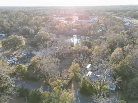 736 2nd St, Chipley, FL 32428 photo 8