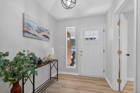 Entry Way - 4297 Edge Perry Rd, Crestview, FL 32539 photo 1 of 10