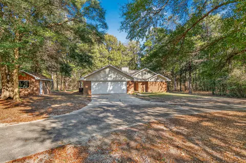 Exterior - 4297 Edge Perry Rd, Crestview, FL 32539 photo 3 of 12