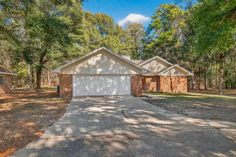 4297 Edge Perry Rd, Crestview, FL 32539