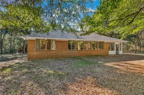 Exterior - 4297 Edge Perry Rd, Crestview, FL 32539 photo 7 of 12