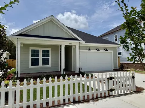 311 Gazelle Ct, Niceville, FL 32578