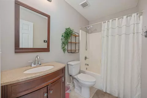 Bath - 407 Eisenhower Dr, Crestview, FL 32539 photo 4 of 5