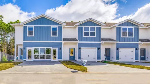43 Hatten Ct, Mary Esther, FL 32569