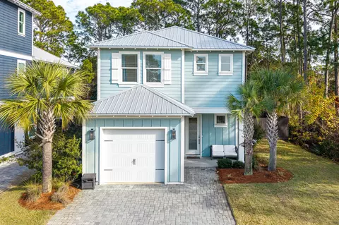 177 Lakeland Dr, Miramar Beach, FL 32550