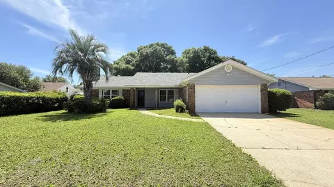 301 Dawn Ln, Mary Esther, FL 32569