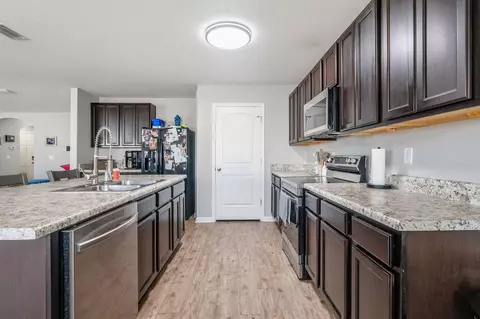 Kitchen - 3015 Raven Ln, Crestview, FL 32539 photo 3 of 3