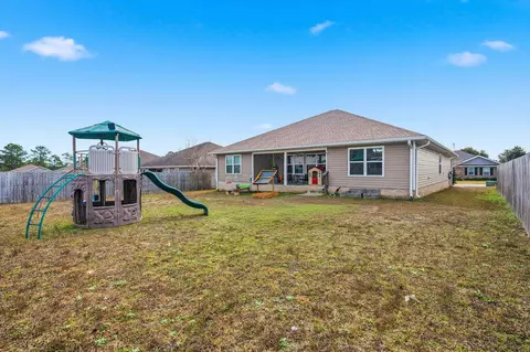 Exterior - 3015 Raven Ln, Crestview, FL 32539 photo 6 of 8