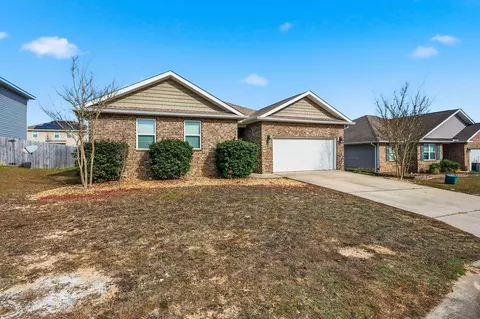 Exterior - 3015 Raven Ln, Crestview, FL 32539 photo 3 of 8