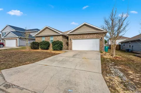 Exterior - 3015 Raven Ln, Crestview, FL 32539 photo 2 of 8