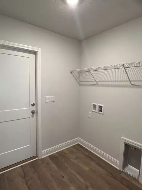 Other - 191 Ridgeway Cir, Crestview, FL 32536 photo 3 of 6