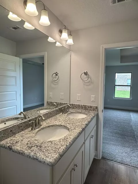 Bath - 191 Ridgeway Cir, Crestview, FL 32536 photo 4 of 4