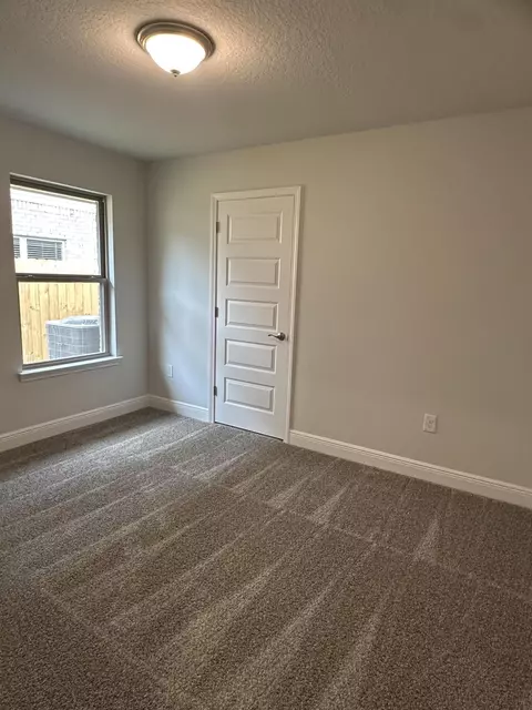 Bedroom - 191 Ridgeway Cir, Crestview, FL 32536 photo 1 of 3