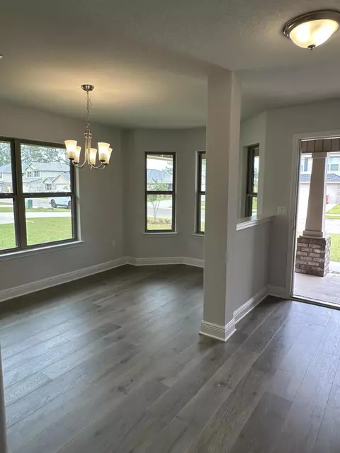 Dining - 187 Ridgeway Cir, Crestview, FL 32536 photo 1 of 2