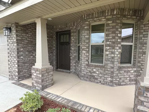 Exterior - 187 Ridgeway Cir, Crestview, FL 32536 photo 2 of 4