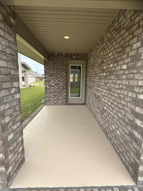 Exterior - 187 Ridgeway Cir, Crestview, FL 32536 photo 4 of 4