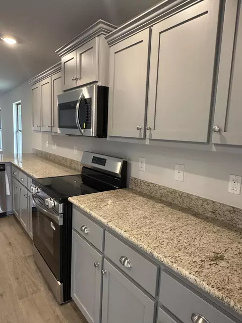 Kitchen - 187 Ridgeway Cir, Crestview, FL 32536 photo 1 of 3