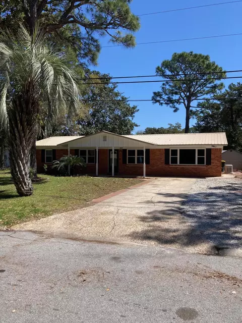 303 NW Linda Ln, Fort Walton Beach, FL 32548