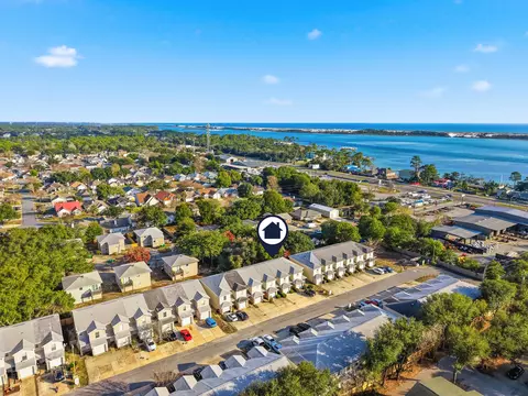 481 Keystone Rd, Mary Esther, FL 32569