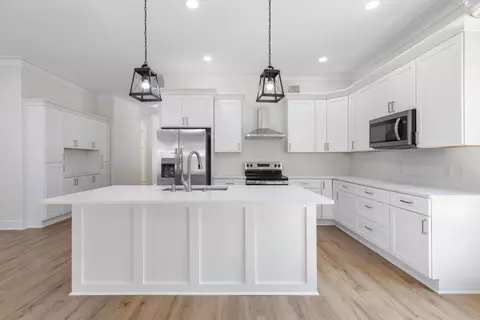 279 S 2nd St, Santa Rosa Beach, FL 32459