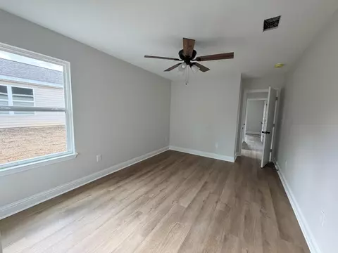 Bedroom - 5433 Bayleaf Dr, Crestview, FL 32539 photo 3 of 4