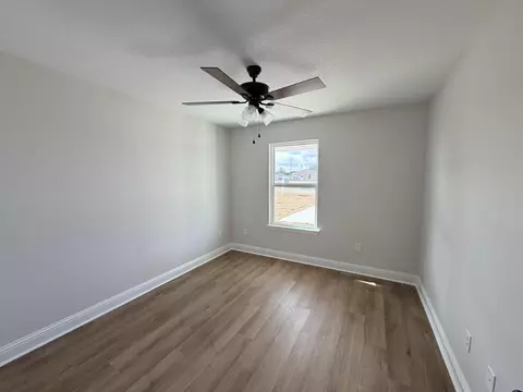 Bedroom - 5433 Bayleaf Dr, Crestview, FL 32539 photo 1 of 4