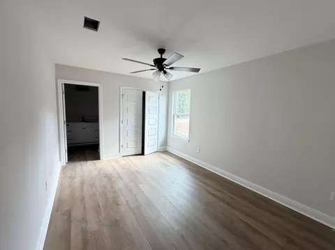 Bedroom - 5433 Bayleaf Dr, Crestview, FL 32539 photo 2 of 4
