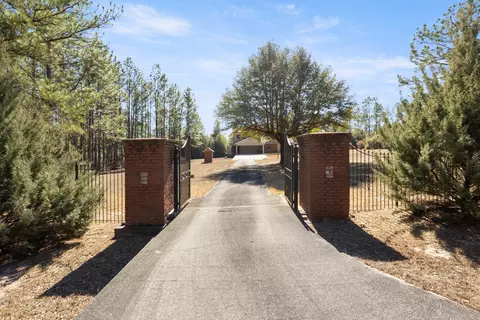 6051 Tupelo St, Crestview, FL 32539