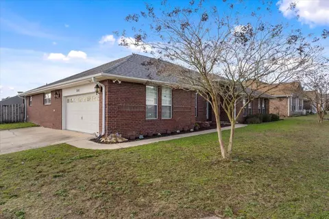 Exterior - 2145 Hagood Loop, Crestview, FL 32536 photo 4 of 8